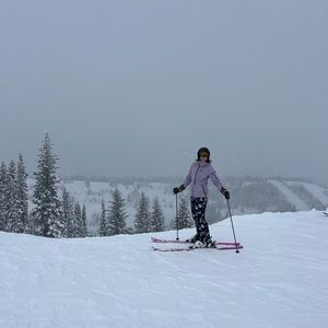 Meet your Posher, Cristin